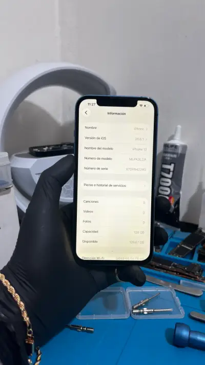iPhone 13 Azul 128GB en Buen Estado - miniatura 2
