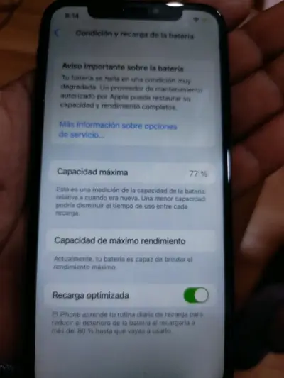 iPhone con batería degradada 77% - miniatura 1