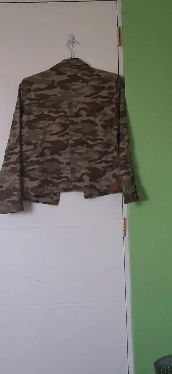 Chaqueta camuflaje estilo militar para mujer - 2