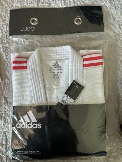 Kimono de Judo Adidas J350 Club Blanco Talla 140 - miniatura 1