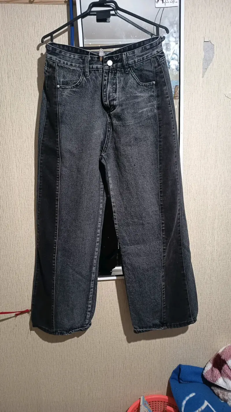 Jeans anchos negros para mujer