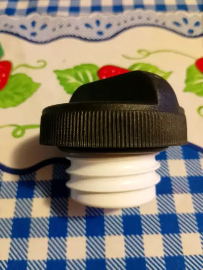 Tapa de combustible universal no bloqueante - miniatura 3