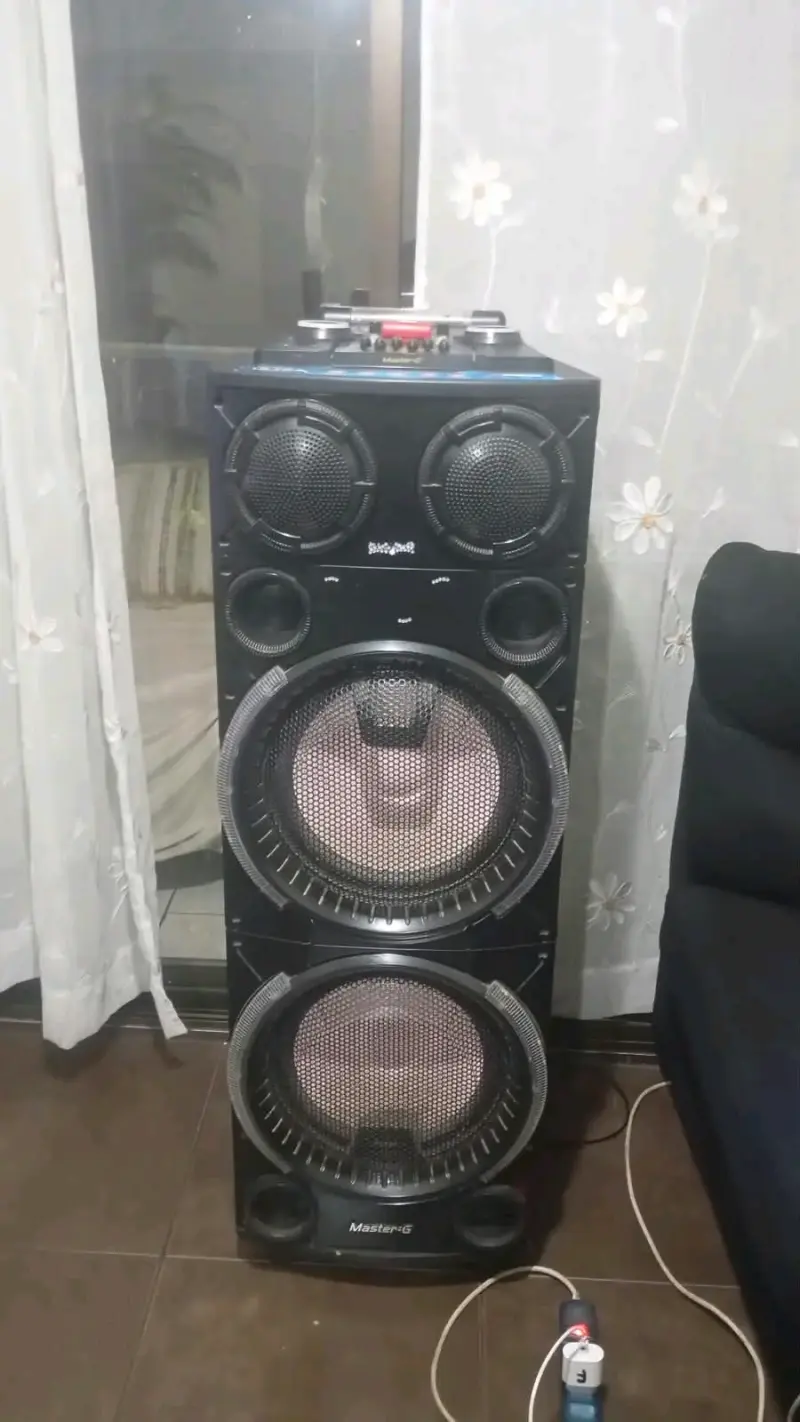 Parlante Master-G Ultra Force 1 con Potente Sonido - 1