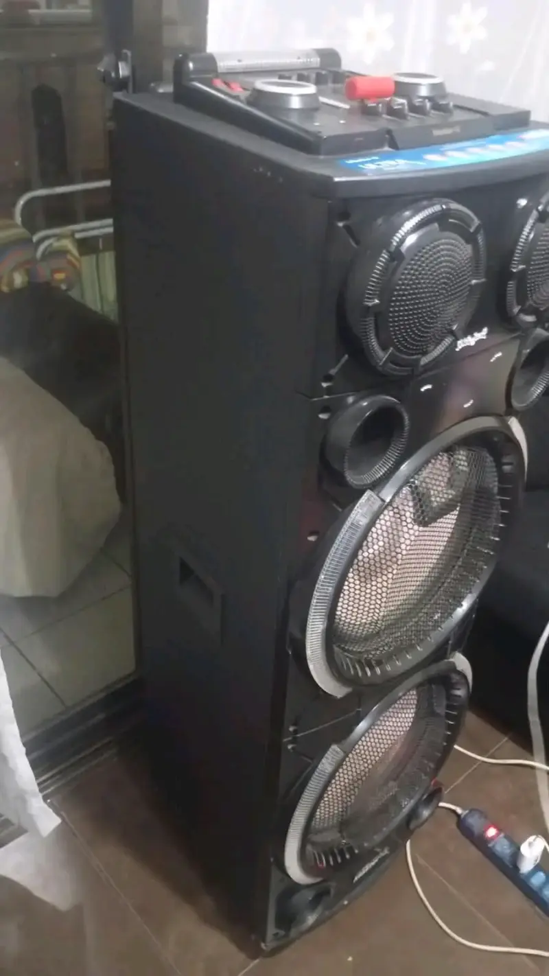 Parlante Master-G Ultra Force 1 con Potente Sonido - 3