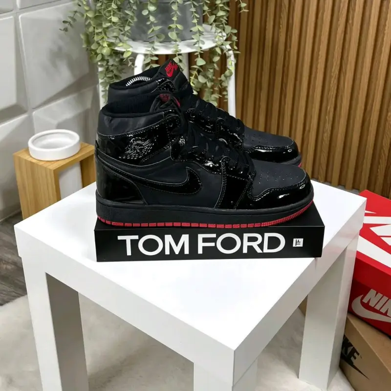 Zapatillas deportivas negras y rojas de calida - 1