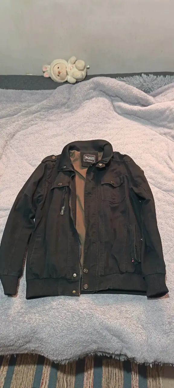 Chaqueta negra de hombre