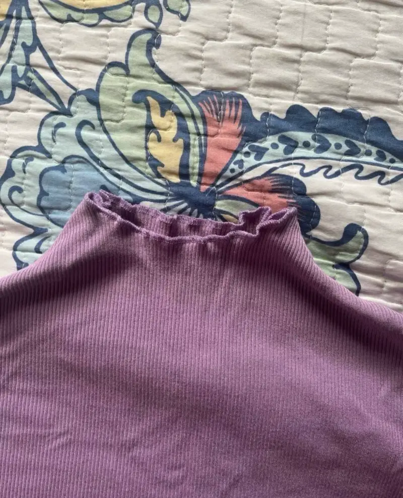 Polera de cuello alto morada para mujer - 2
