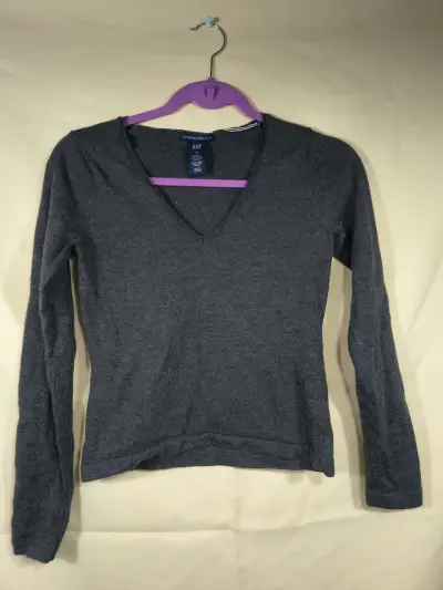 Suéter gris de lana Gap para mujer - miniatura 1