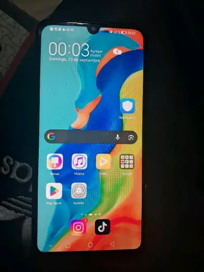 Smartphone Huawei con triple cámara - miniatura 2