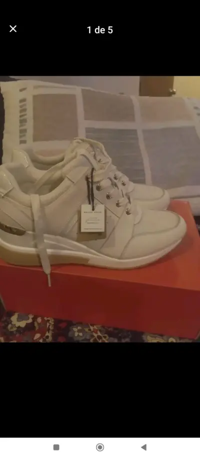 Zapatillas blancas de mujer con plataforma - miniatura 2