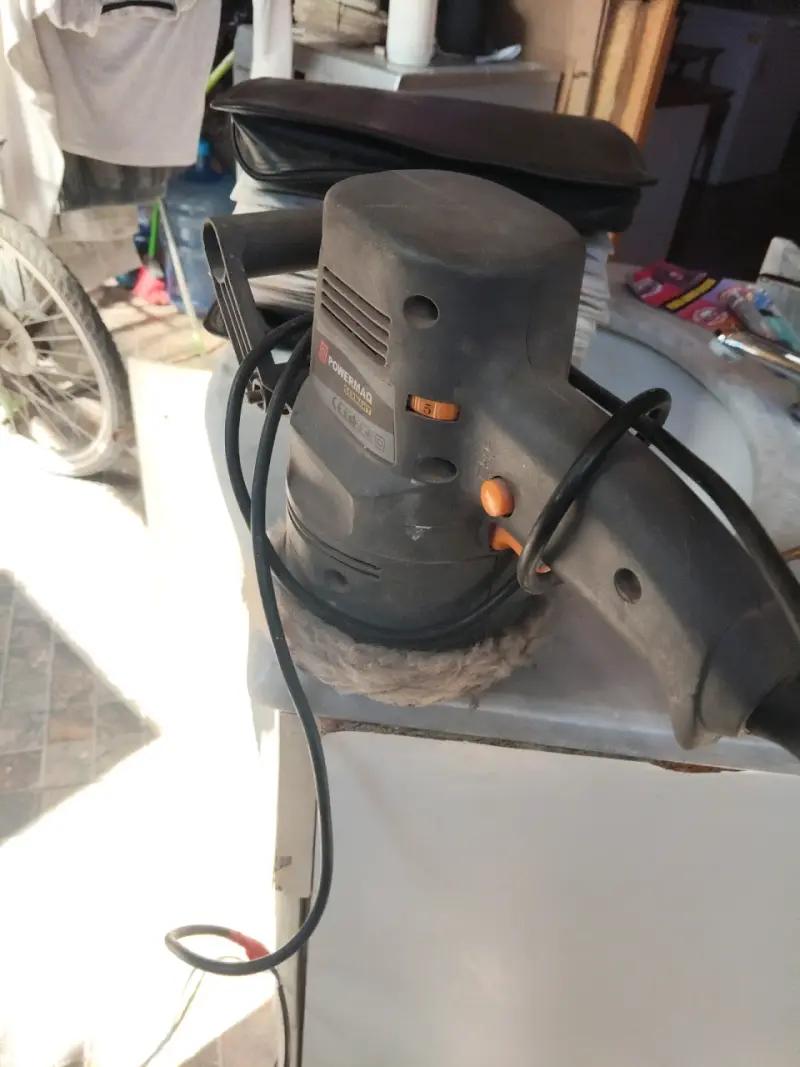 Pulidora eléctrica Powermag con mango ergonómico - 2