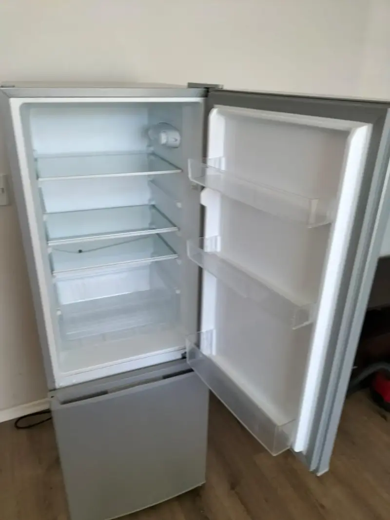 Refrigerador Midea con eficiencia energética A+ - 3