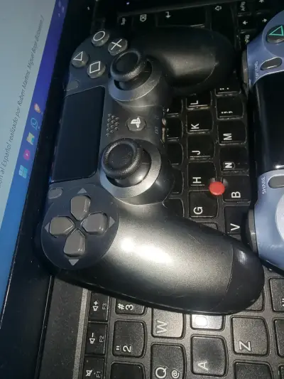 Controladores DualShock 4 para PlayStation 4 - miniatura 2