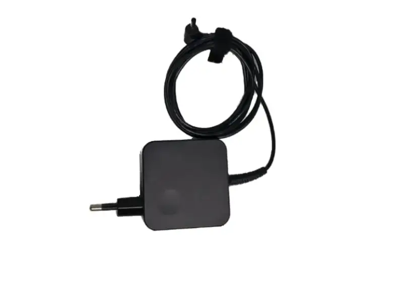 Notebook Lenovo 120s-14iap con cargador incluido - 5