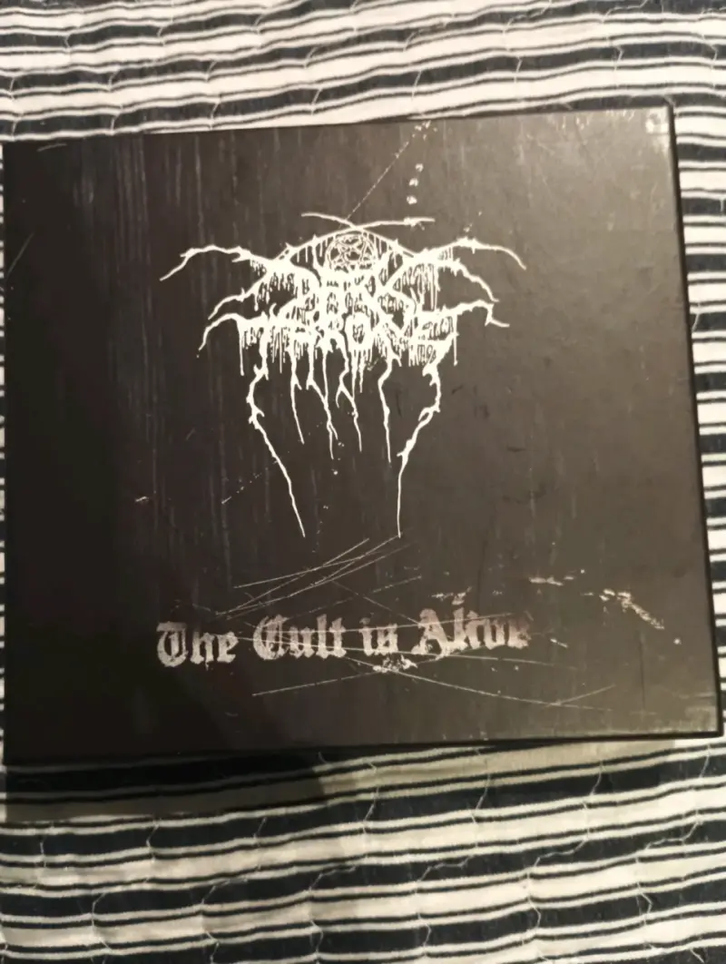 CD Darkthrone The Cult is Alive Edición Especial