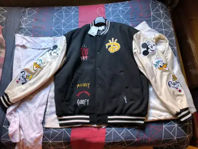 Chaqueta Varsity Disney 100 Años - miniatura 3