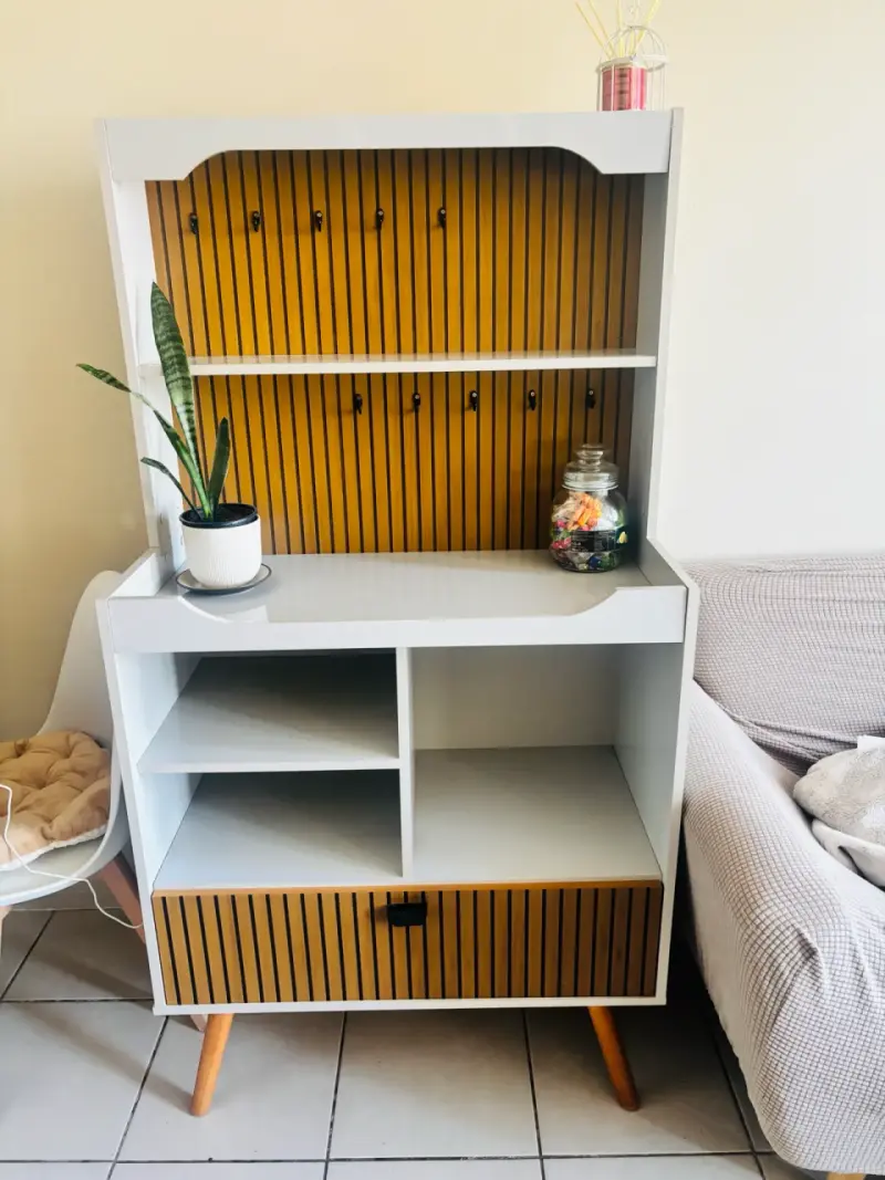 Mueble organizador de madera estilo moderno - 1