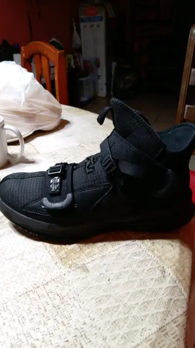 Zapatillas deportivas negras Nike de hombre - miniatura 3