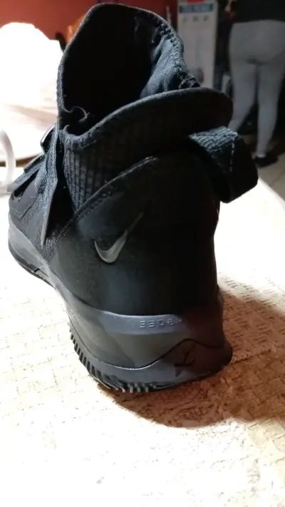 Zapatillas deportivas negras Nike de hombre - miniatura 4