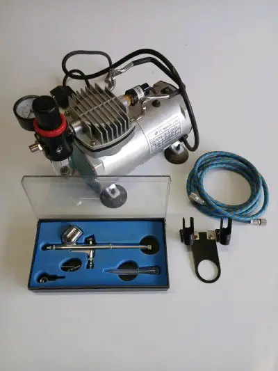 Compresor de aire con aerógrafo para modelismo - miniatura 1