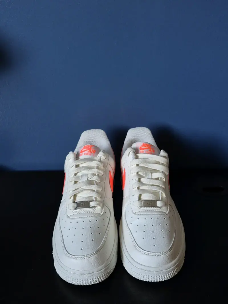 Zapatillas Nike Air Force 1 Blancas y Naranjas - 5