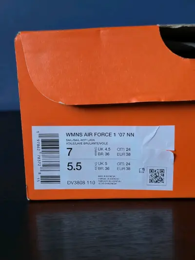 Zapatillas Nike Air Force 1 Blancas y Naranjas - miniatura 6