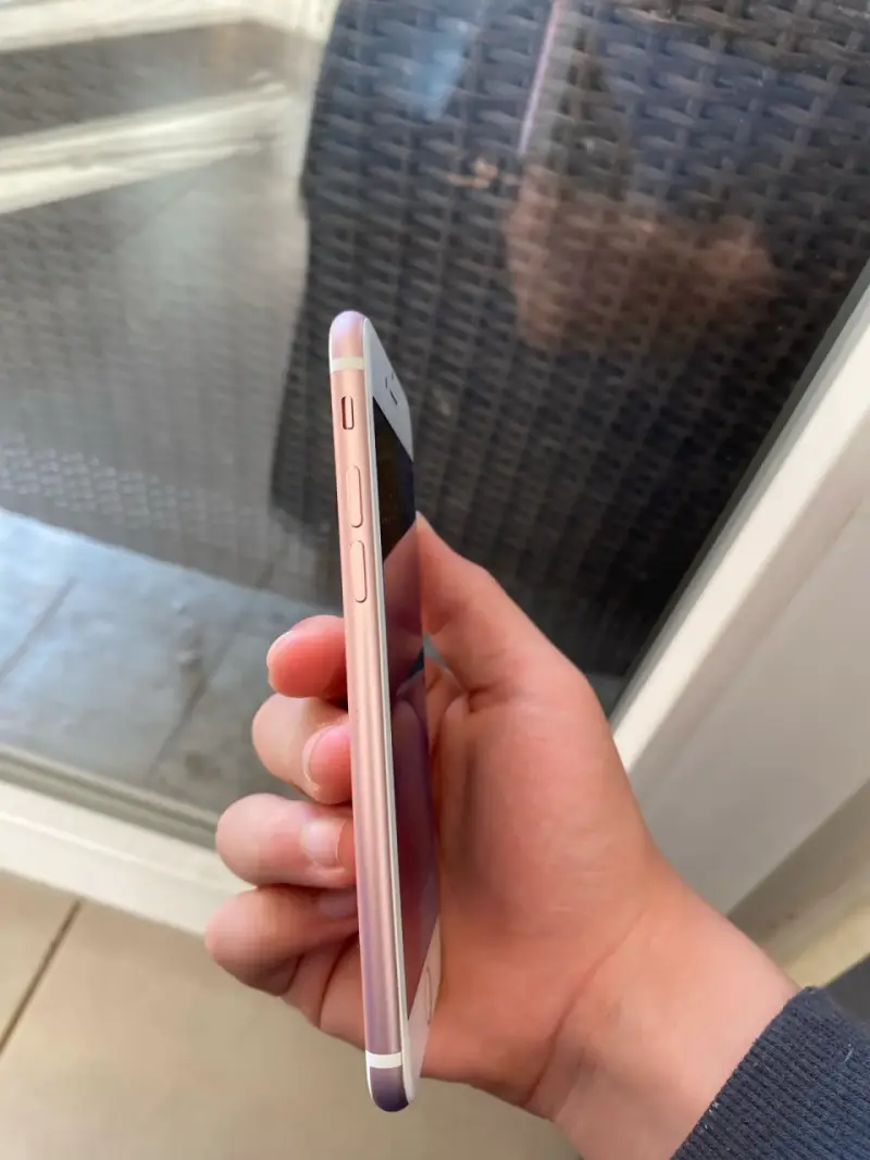 iPhone 7 bloqueado para repuesto - 3