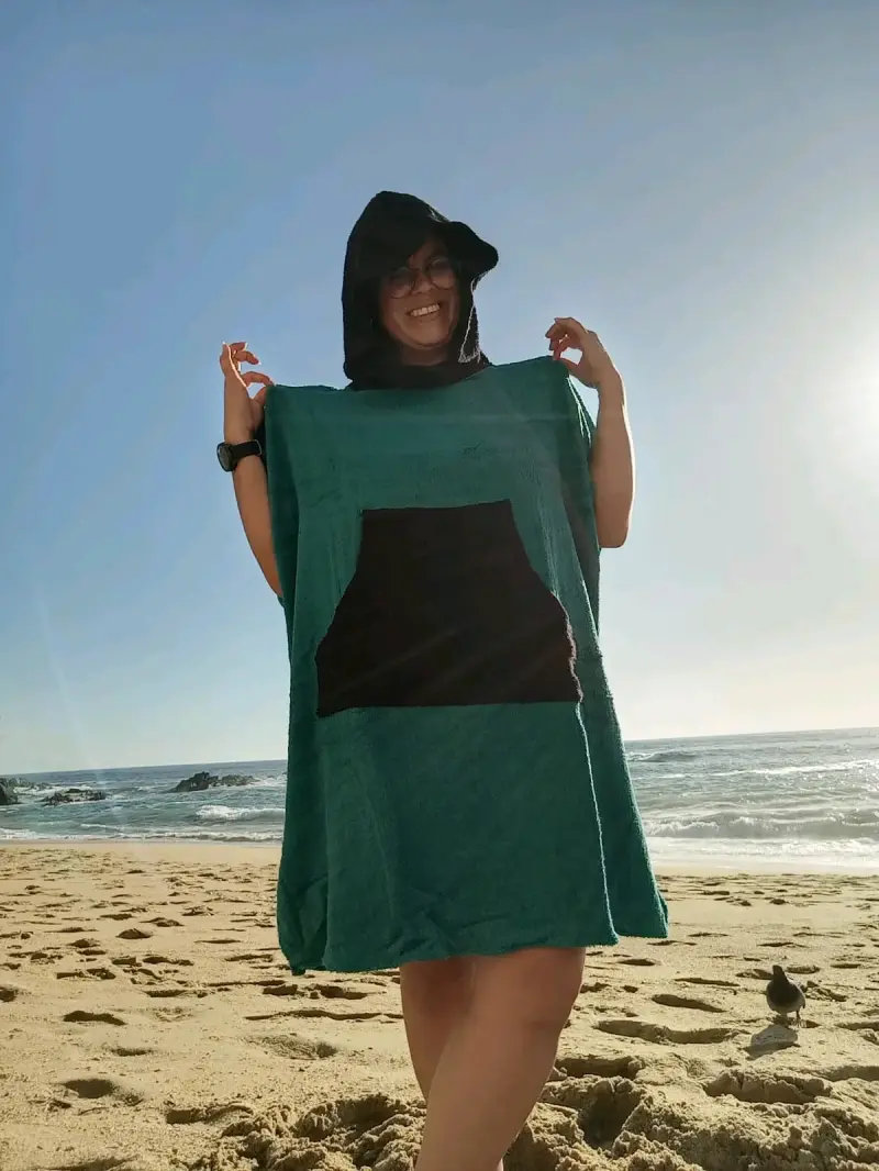 Poncho de Playa con Capucha y Bolsillo - 2