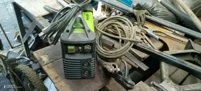 Soldadora Inverter Arctig 130 con Control IGBT - miniatura 1