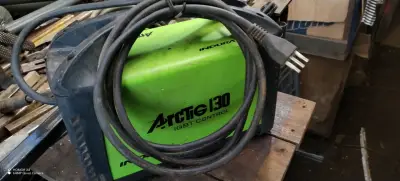 Soldadora Inverter Arctig 130 con Control IGBT - miniatura 2
