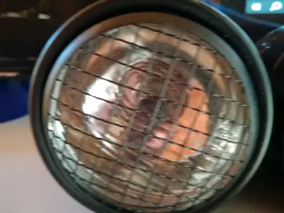 Faros auxiliares redondos con rejilla - miniatura 2