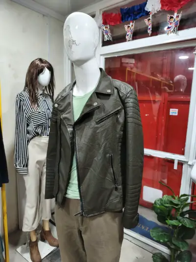 Chaqueta de cuero sintético verde para hombre - miniatura 1