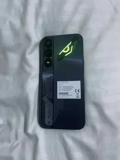 Smartphone Nubia Neo 5 5G con caja - miniatura 1