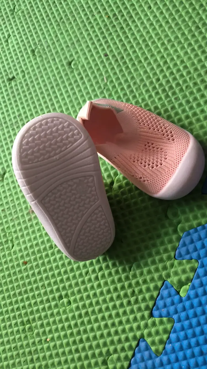 Zapatillas de bebé rosadas antideslizantes - 2