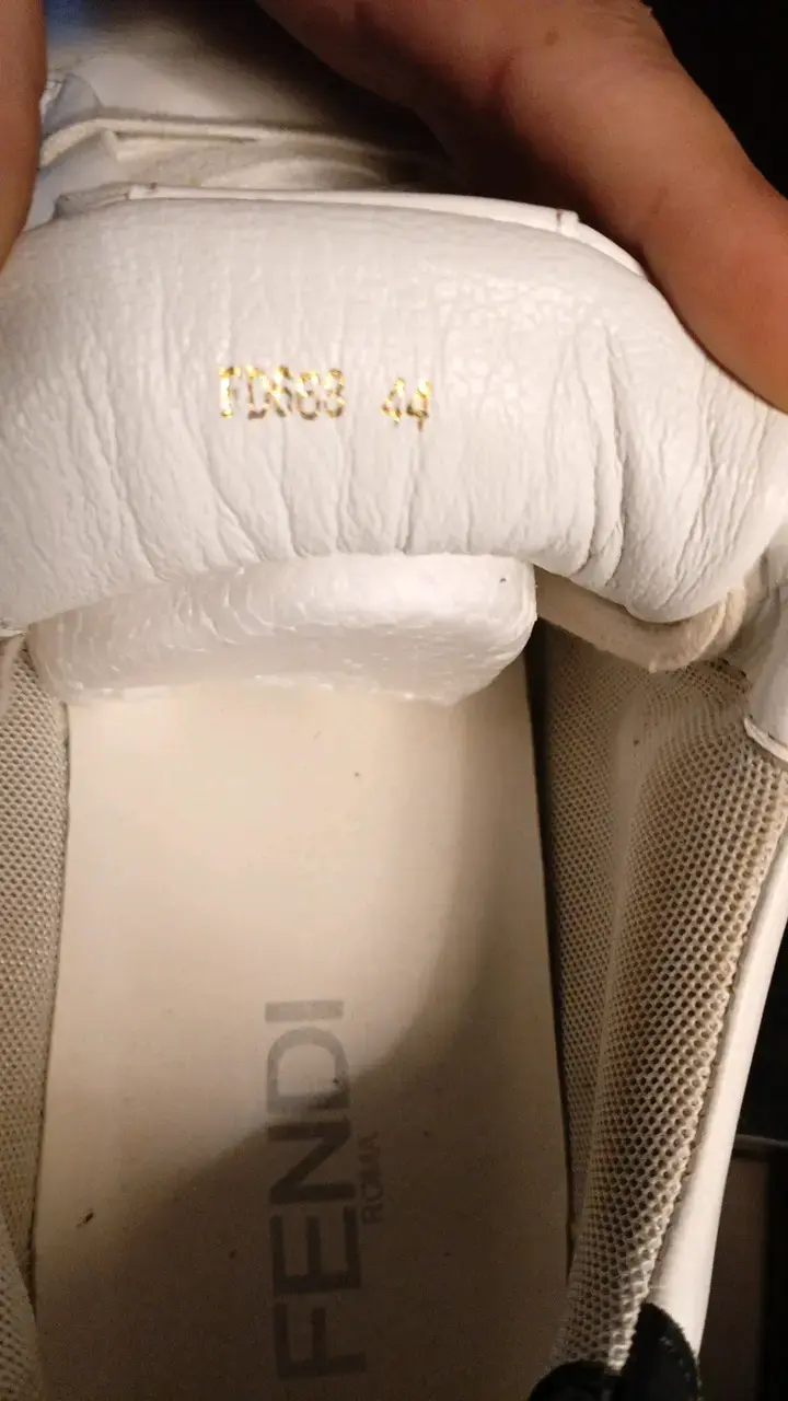Zapatillas blancas Fendi Roma talla 44 - 3