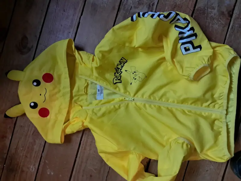 Chaqueta amarilla Pikachu para niños - 1
