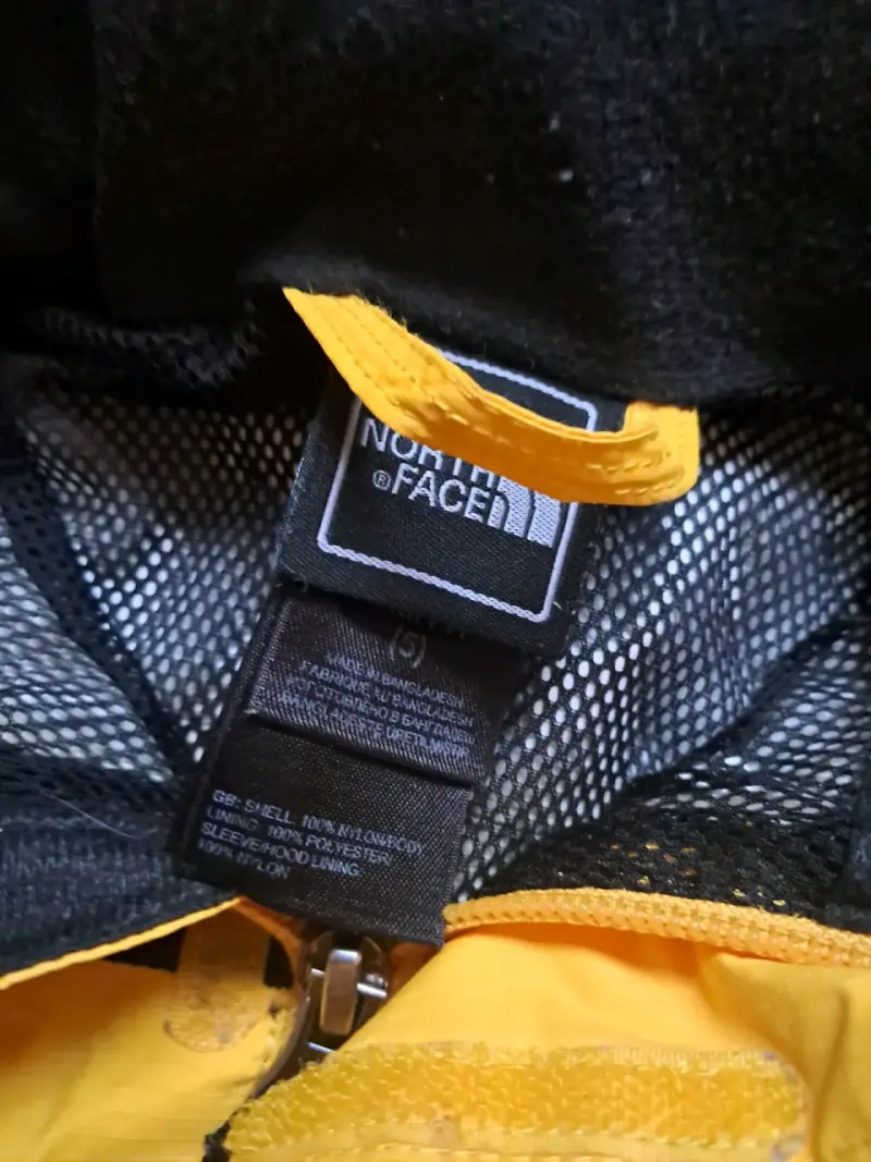 Chaqueta impermeable amarilla The North Face - 2