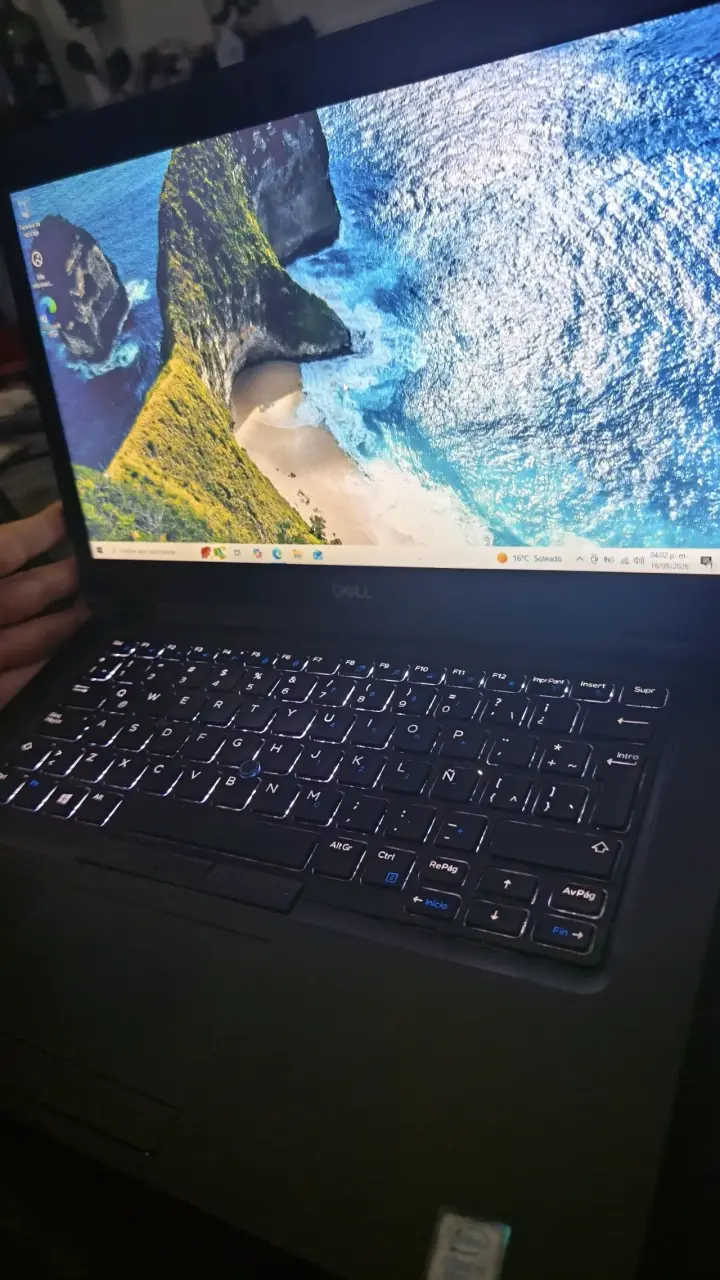 Laptop Dell Latitude 5490 con Intel Core i5, 14" - 1