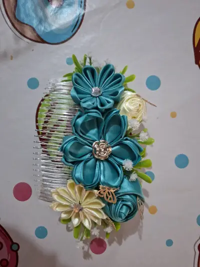Peineta de Flores de Tela Multicolor - miniatura 1