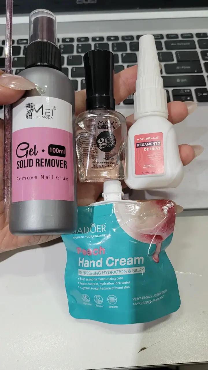 Set de Cuidado de Uñas PRESS-ON - 1