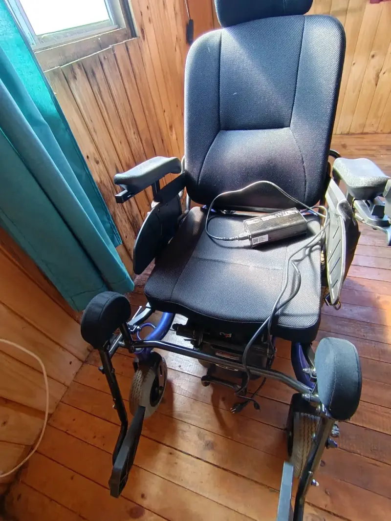 Silla de ruedas eléctrica CTM HS-7200 azul - 3