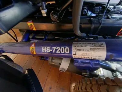 Silla de ruedas eléctrica CTM HS-7200 azul - miniatura 4