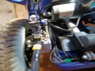 Silla de ruedas eléctrica CTM HS-7200 azul - miniatura 6