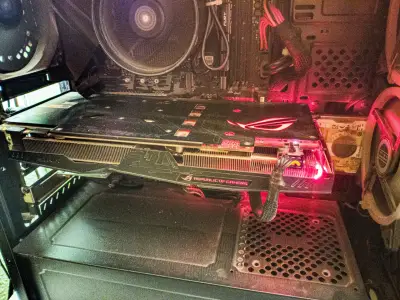 Tarjeta de Video ASUS ROG StrixOC GeForce GTX 1070 - miniatura 2
