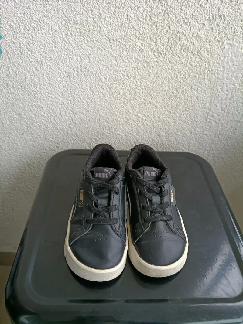 Zapatillas negras para niños Puma - 1