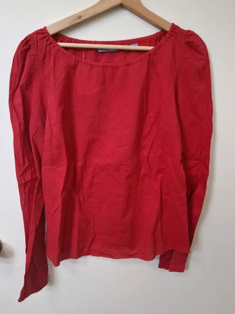 Blusa roja de manga larga para mujer - 2