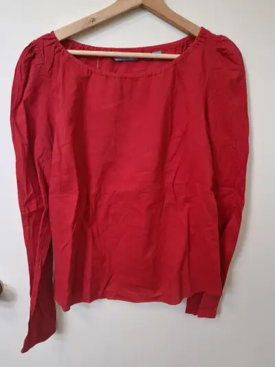 Blusa roja de manga larga para mujer - miniatura 2