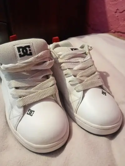 Zapatillas deportivas DC blancas con logo - miniatura 2