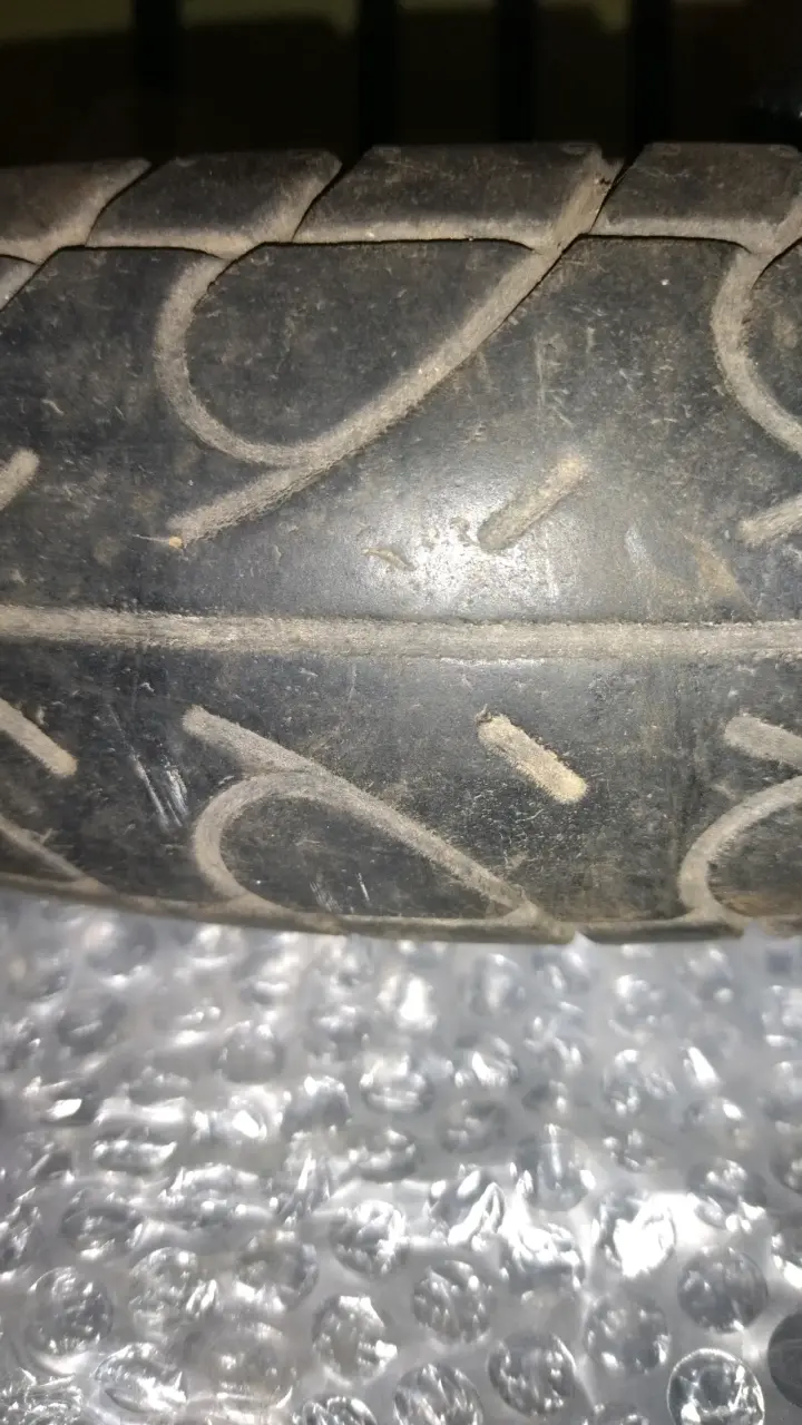 Rueda de motocicleta usada con llanta aro 10 - 2