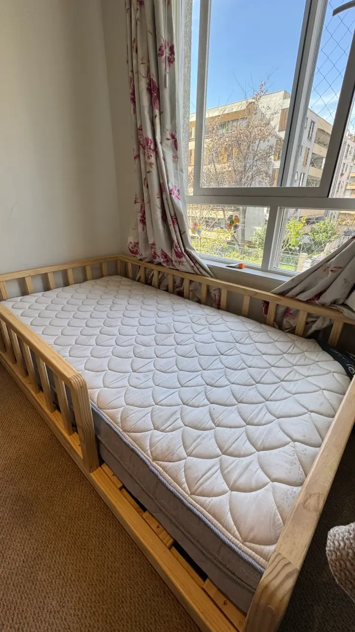 Cama con colchón incluido - 4